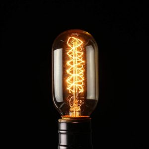 Vintage Retro Edison Filament Blub Perfect for retro fitting cafes restaurants pubs and homes